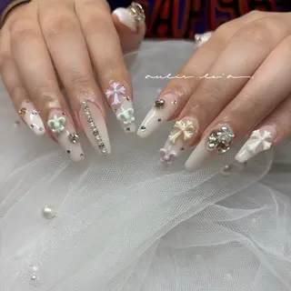 ネイル aulir le'a(アウリーレア)所属・aulir le'a 【アウリーレア】のネイルデザイン