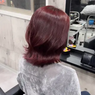 ミディアム カラー _WHITE +南海難波所属・YUMI YUMIのヘアスタイル