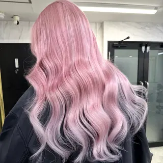 ロング カラー シールエクステ特化 ハイトーン、NANAのヘアスタイル