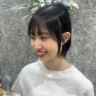 ショート カラー ミルクティーベージュ 近鉄奈良駅　向田のヘアスタイル