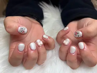 マツエク・マツパ VIVA NAIL所属・自爪を傷つけない フィルイン3500円のネイルデザイン