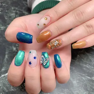 ネイル 💅ネイルハウス🏡 🎀TOMO🎀のネイルデザイン