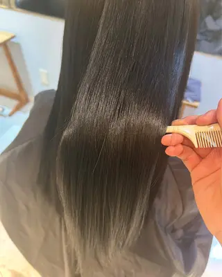 ロング カラー 小川 優美のヘアスタイル