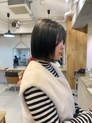 ショート カラー 艶カラー 🤍🫧/makoのヘアスタイル