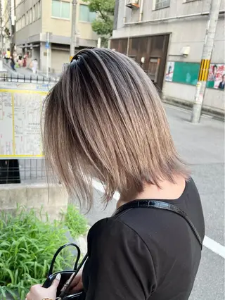 ショート カラー Via officialのヘアスタイル