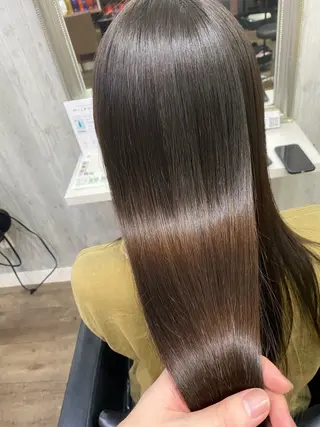 ロング ✨透明感艶カラー YUKI✨のヘアスタイル