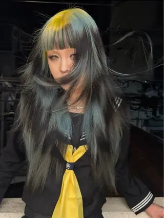 ロング カラー デザインカラー⭐︎★ 🐆hyo🐆のヘアスタイル