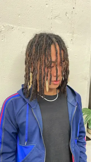 ヘアアレンジ メンズ コーンロウ／ブレイズ SYUのヘアスタイル