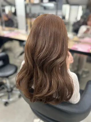 ロング カラー YUKA🤍ベージュ /ミルクティーのヘアスタイル