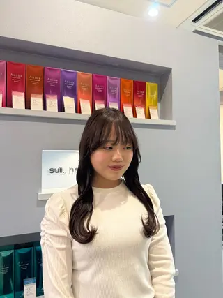 セミロング 透明感カラー🫧 🍒似合わせカットのヘアスタイル