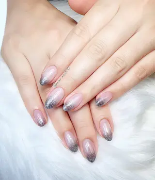 ネイル YUMI ニュアンスnailsのネイルデザイン