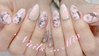 ネイル .Nails Mio 赤羽西ネイルサロンのネイルデザイン