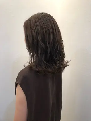 カラー Ruang所属・ツノガイ エリのヘアスタイル