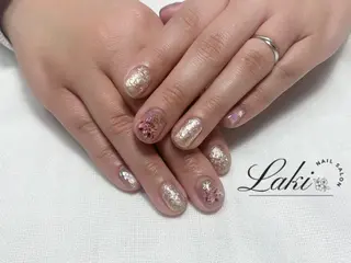 ネイル Laki nailのネイルデザイン