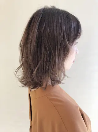 ミディアム カラー 齋藤 咲のヘアスタイル