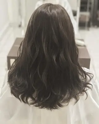 セミロング カラー 💎大人ハイライト 💎上杉一也💎のヘアスタイル