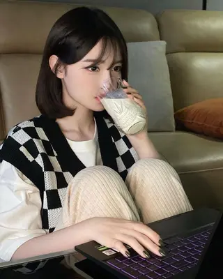 ミディアム カラー パーマ ショートヘア原宿 fifth コシのヘアスタイル