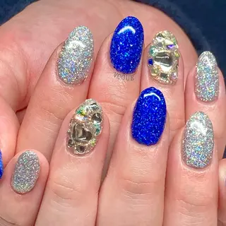 ネイル VOGUE ×SWANのネイルデザイン