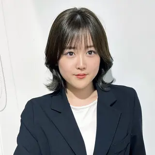 ミディアム カラー ブリーチなし/レイヤ ー特化🌈Tommyのヘアスタイル