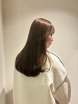 ロング 津田 里菜のヘアスタイル