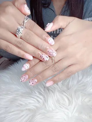 ネイル &ME Momoのネイルデザイン