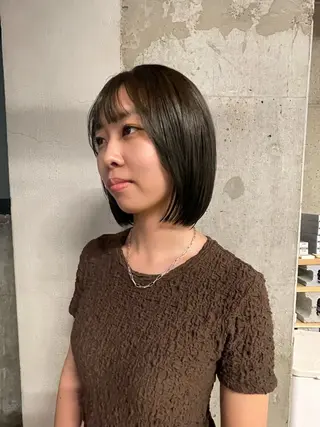 ショート 垢抜けパツっとボブ/ SAHO / OAKのヘアスタイル