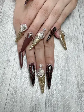 ネイル シェヌネイル JURAのネイルデザイン