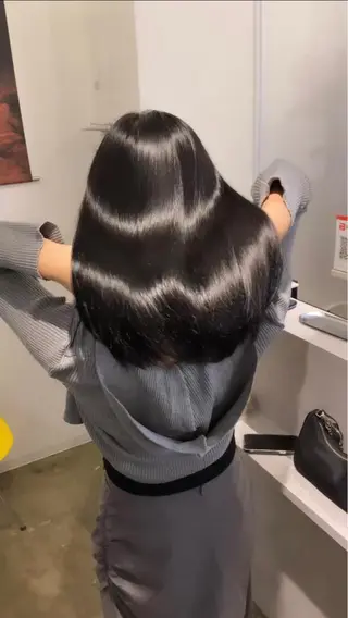 ミディアム カラー ✂韓国レイヤー 🦋みやび🪽のヘアスタイル