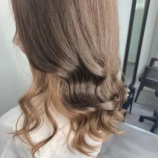 セミロング カラー ViVi by freedomのヘアスタイル