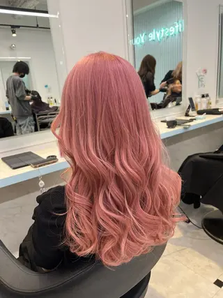 セミロング カラー ブリーチカラー 🩵MIZUKIのヘアスタイル