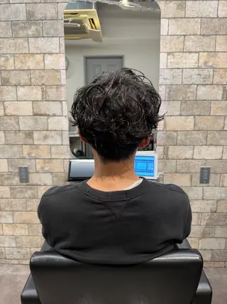 ショート パーマ メンズ 髙橋 翔一のヘアスタイル