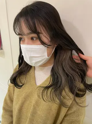 ロング カラー アオキ リノのヘアスタイル