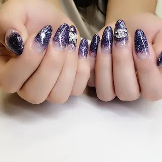 ミディアム ネイル クロキ 。のネイルデザイン