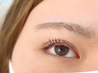 マツエク・マツパ Fiara 京都七条高倉店所属・Flara 京都七条高倉店のマツエク・マツパデザイン