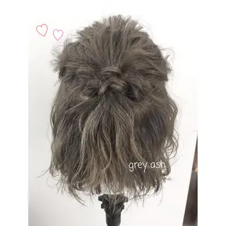 ミディアム カラー ヘアアレンジ シアーベージュニスト 🥣大石亜里紗のヘアスタイル