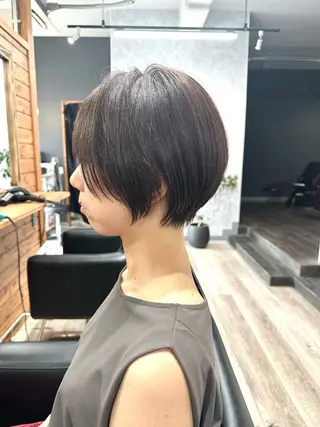 ショート カラー アンソニー ショウゴのヘアスタイル