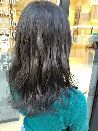 セミロング カラー 樋渡 侑希のヘアスタイル