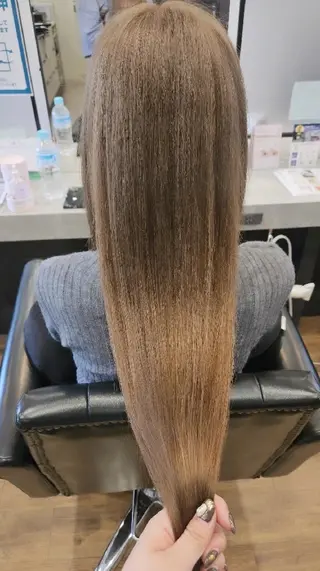 ロング カラー 関口 友菜のヘアスタイル