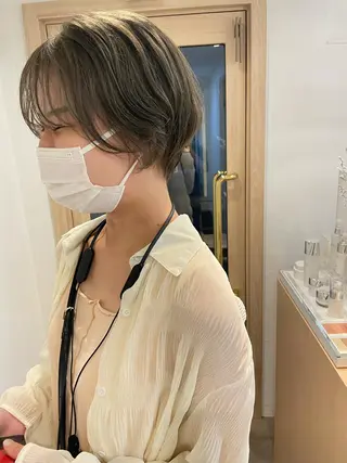 ショート カラー 大迫 江梨のヘアスタイル