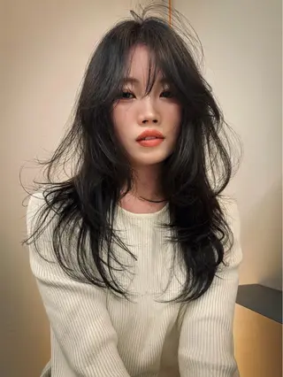 ロング カラー 中島 祐希のヘアスタイル