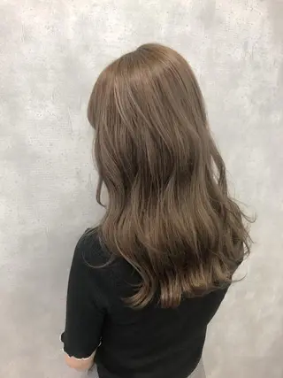 セミロング カラー universe tokyoのヘアスタイル