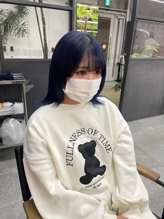 ミディアム 鈴木瑛里／ブロンド ベージュ／男女のヘアスタイル