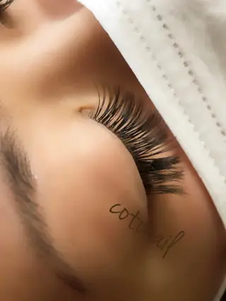 マツエク・マツパ ツメトマツゲ .のネイルデザイン