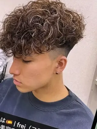 ショート カラー パーマ メンズ メンズ特化美容師 中戸 滉のヘアスタイル