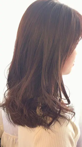 セミロング カラー パーマ ヘアアレンジ 表参道Lise おおいしおりのヘアスタイル