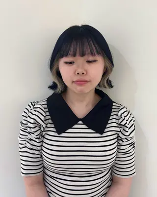 ミディアム カラー three所属・yuuna/ 個性派デザインのヘアスタイル