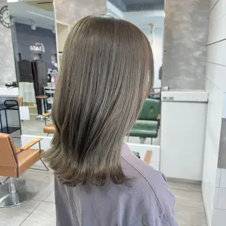 ミディアム カラー three若林 那津のヘアスタイル