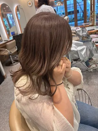 ミディアム カラー 梅田美容室 山崎海波のヘアスタイル