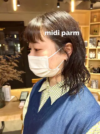 ミディアム パーマ ROCCOeast Rukaのヘアスタイル