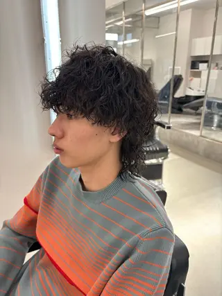 ミディアム パーマ パーマ職人DAIKI ツイスパ/波巻きのヘアスタイル